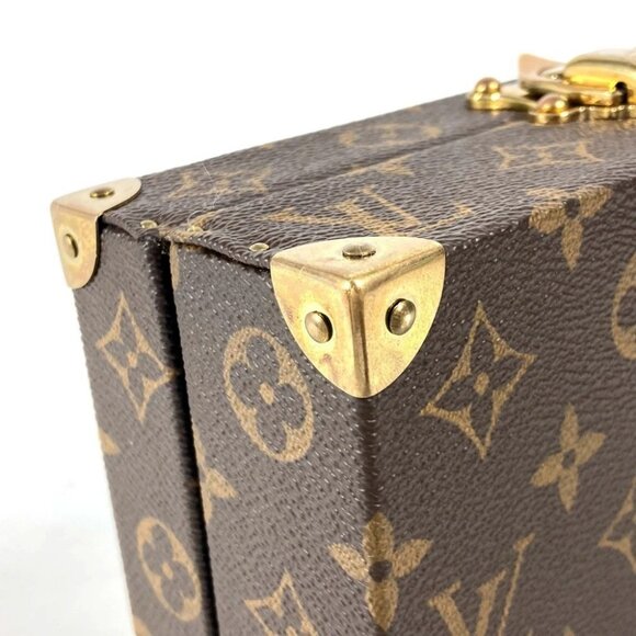 LOUIS VUITTON Monogram Coffret Domino Set Domino interior Decor - Picture 13 of 16